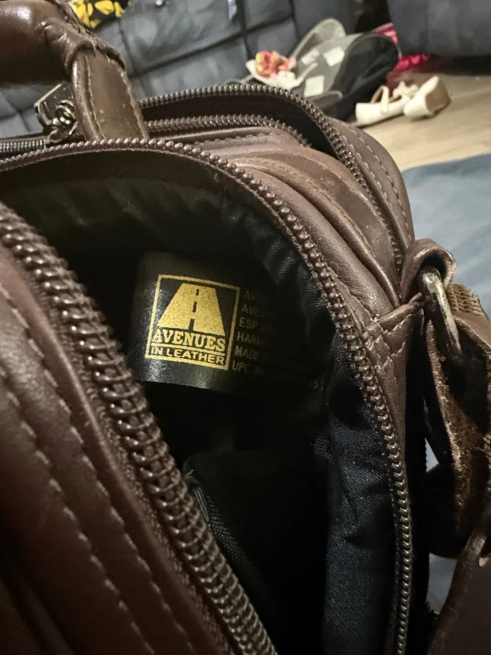 Avenues Classic Brown Leather Messenger Bag NWOT
